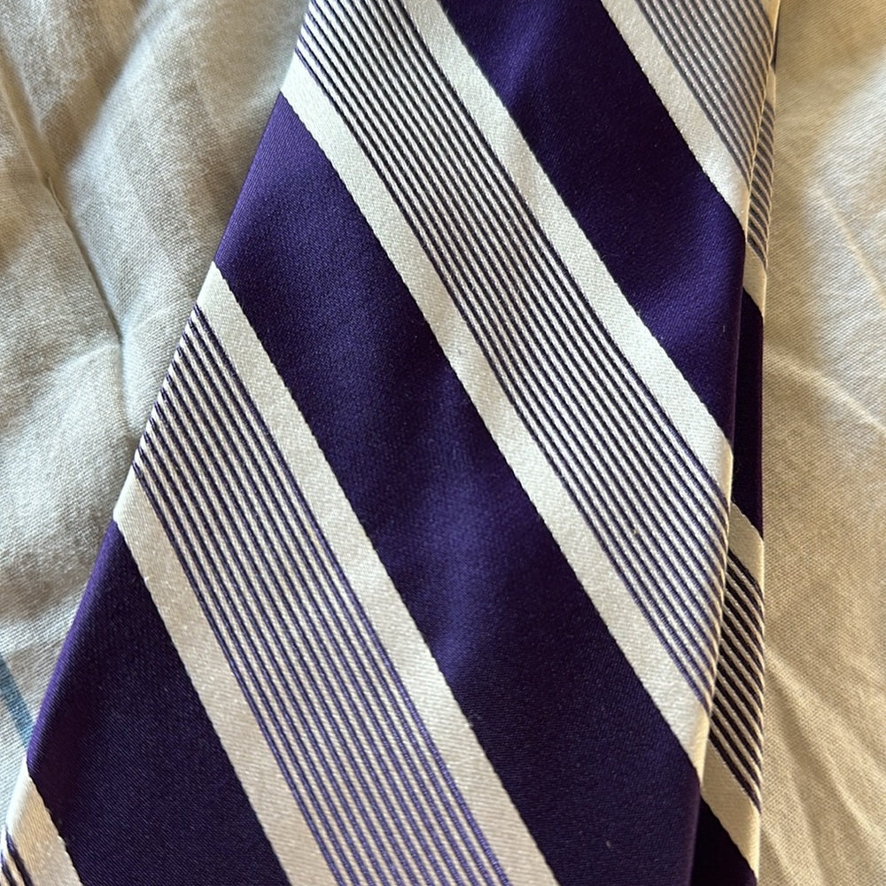 Express tie - Picture 2 of 2